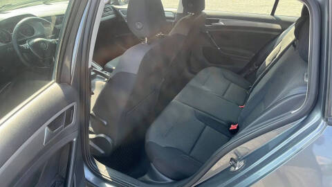 2016 Volkswagen Golf SportWagen