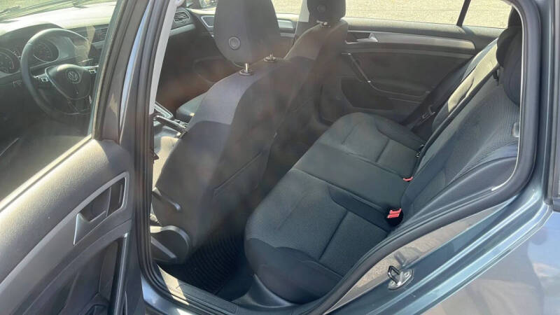 2016 Volkswagen Golf SportWagen