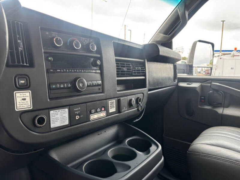 2016 GMC Savana
