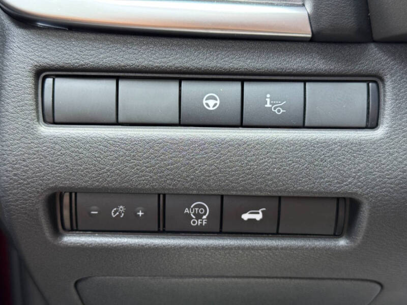 2025 Nissan Rogue Platinum