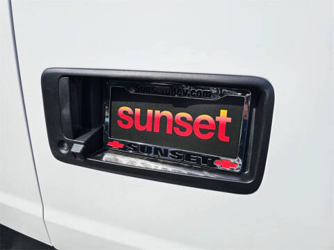 2025 Chevrolet Express 2500