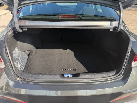 2024 Hyundai Elantra SEL