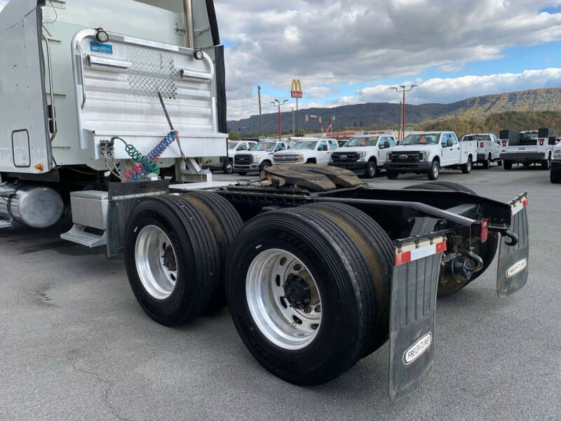 2010 Freightliner Columbia 120