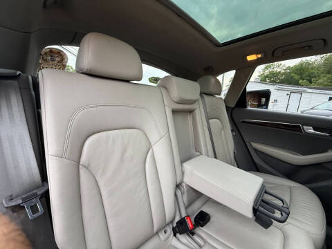 2012 Audi Q5 2.0T quattro Premium Plus