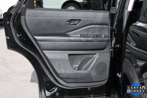 2024 Nissan Pathfinder S