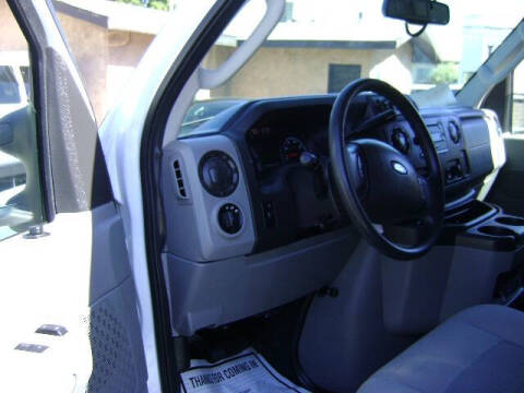 2014 Ford E-Series E-350 SD XLT