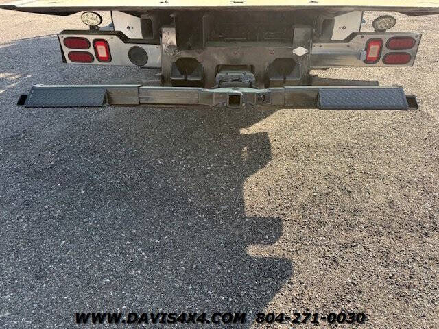 2017 Freightliner M2 106
