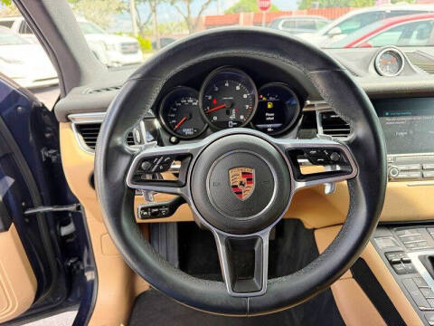 2017 Porsche Macan