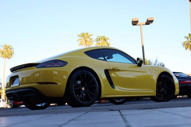 2021 Porsche 718 Cayman