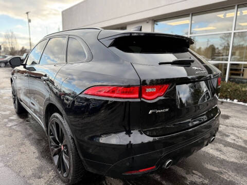 2019 Jaguar F-PACE S