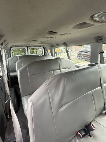 2013 Ford E-Series E-350 SD XLT