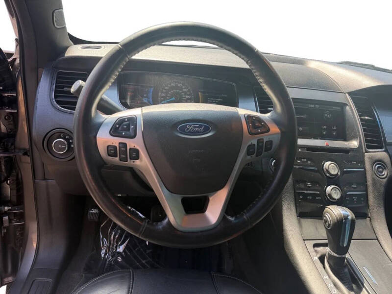 2013 Ford Taurus SEL