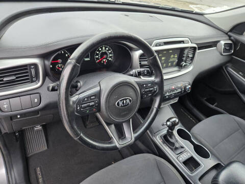 2017 Kia Sorento LX