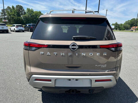 2025 Nissan Pathfinder Platinum
