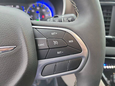 2024 Chrysler Voyager LX