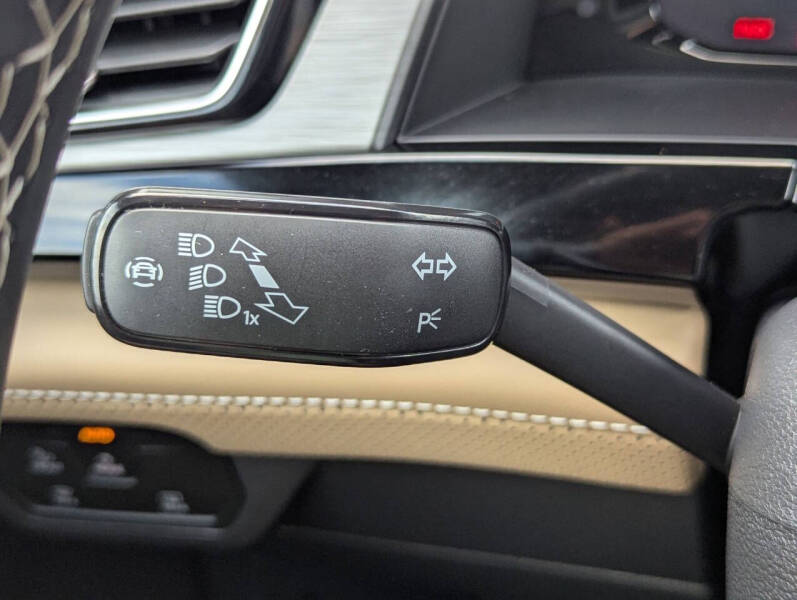 2024 Volkswagen Atlas Cross Sport SE 4Motion