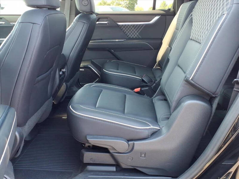 2024 GMC Acadia Denali