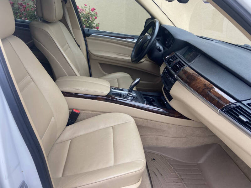 Image 10 of 2013 BMW X5 xDrive35i Premium