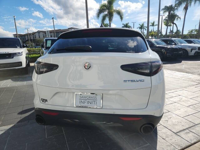 2024 Alfa Romeo Stelvio Sprint