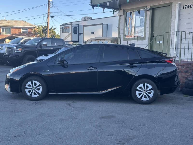2018 Toyota Prius One