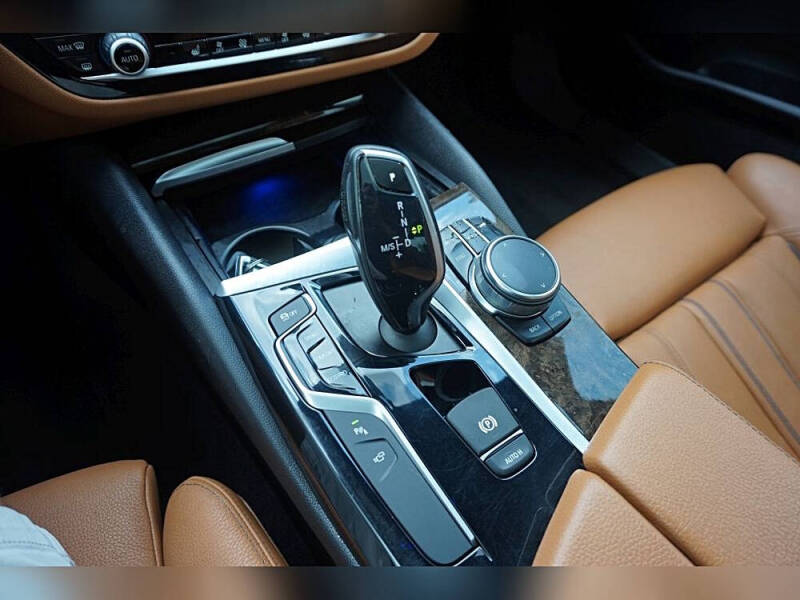 2017 BMW 5 Series 540i