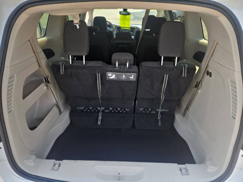 2017 Chrysler Pacifica LX