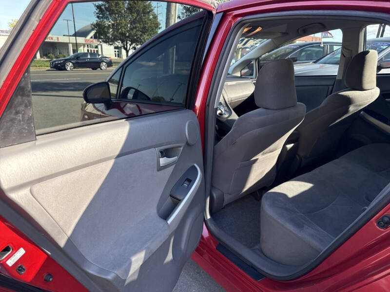 2010 Toyota Prius III