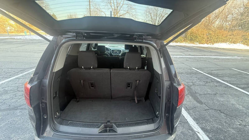 2017 GMC Acadia SLE-1