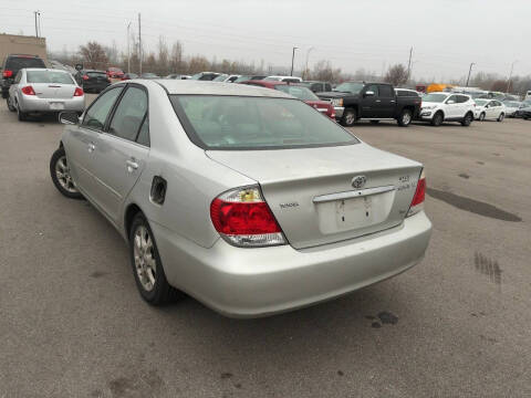 2005 Toyota Camry LE V6