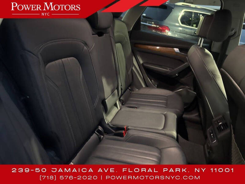 2022 Audi Q5 quattro S line Premium 45 TFSI