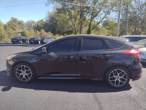 2015 Ford Focus for sale at Auto Acceptance in Tupelo MS