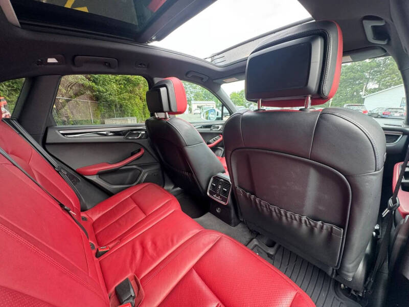 2017 Porsche Macan