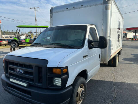 2016 Ford E-Series for sale at BRYANT AUTO SALES in Bryant AR