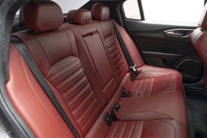 2022 Alfa Romeo Giulia Veloce