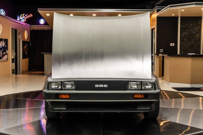 1981 DeLorean DMC-12