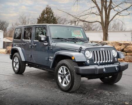 2017 Jeep Wrangler Unlimited for sale at CROSSROAD MOTORS in Caseyville IL
