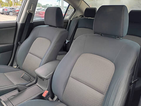 2005 Mazda MAZDA3 i