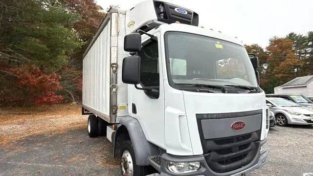 2018 Peterbilt 220