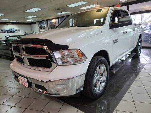2016 RAM 1500 SLT