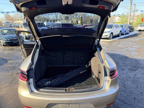 2015 Porsche Macan Turbo