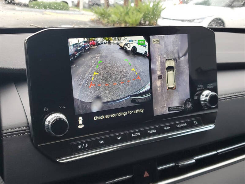 2025 Mitsubishi Outlander PHEV SEL