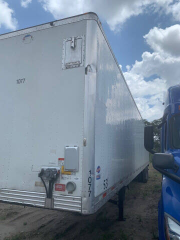 2015 Utility 53' T/A Dry Van Trailer