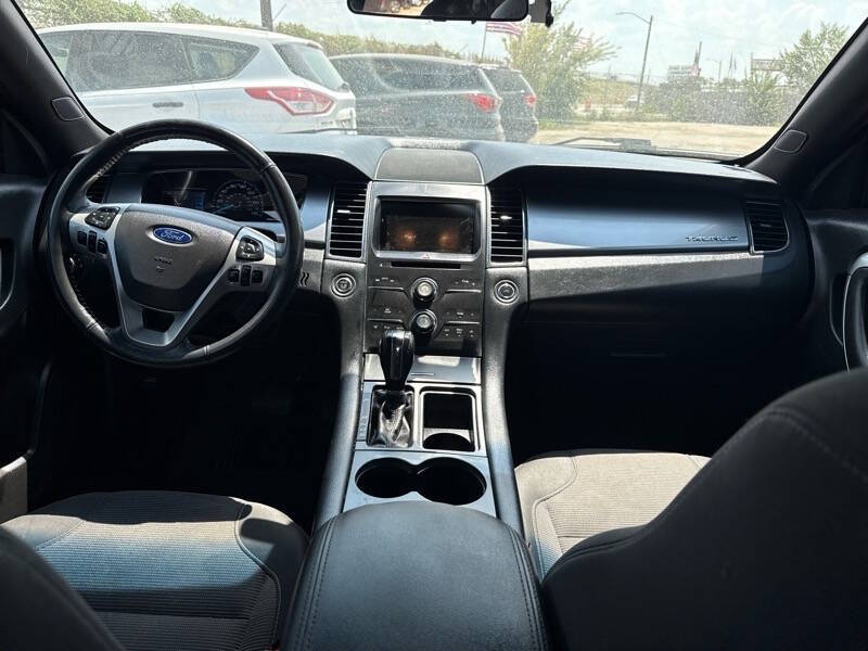 2019 Ford Taurus SEL