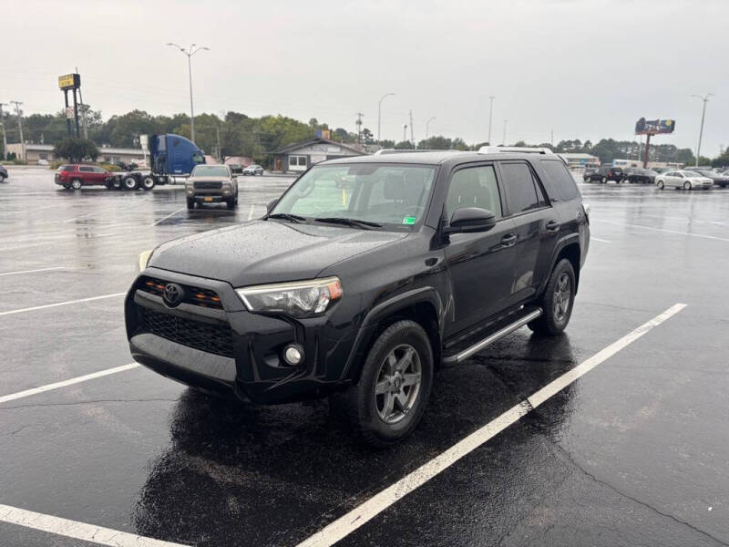 2014 Toyota 4Runner SR5's photo