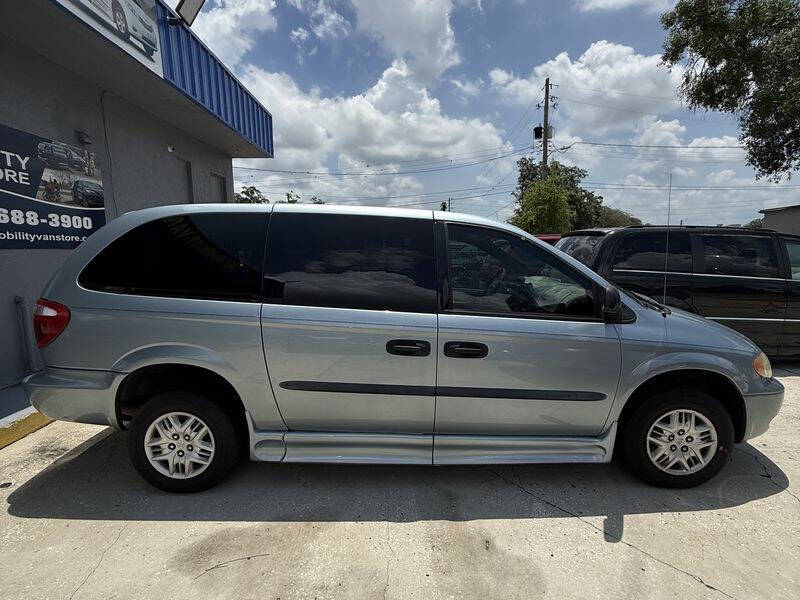 2004 Dodge Grand Caravan SE