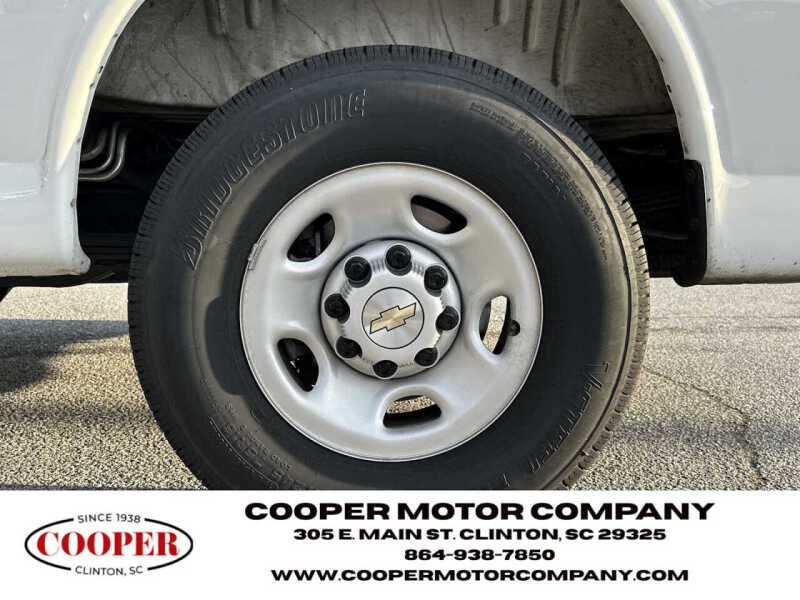 2025 Chevrolet Express LS 3500