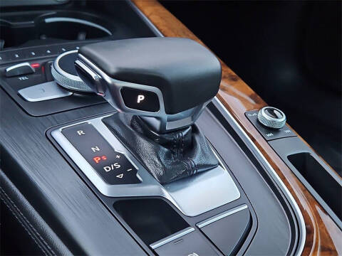 2019 Audi A4 quattro Premium Plus 45 TFSI