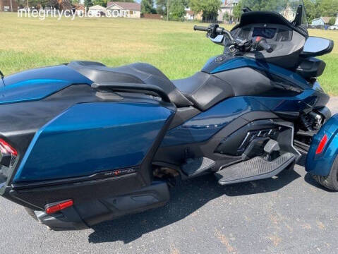 2021 Can-Am Spyder® RT SE6