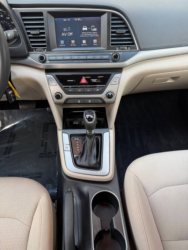 2018 Hyundai Elantra