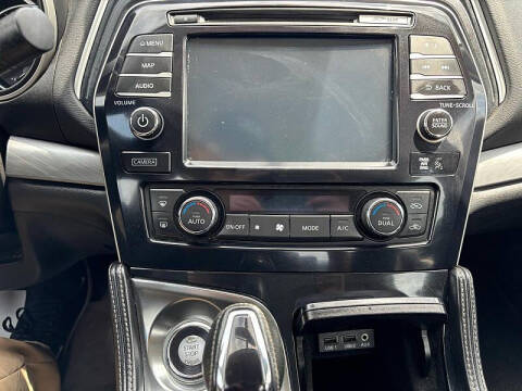 2017 Nissan Maxima